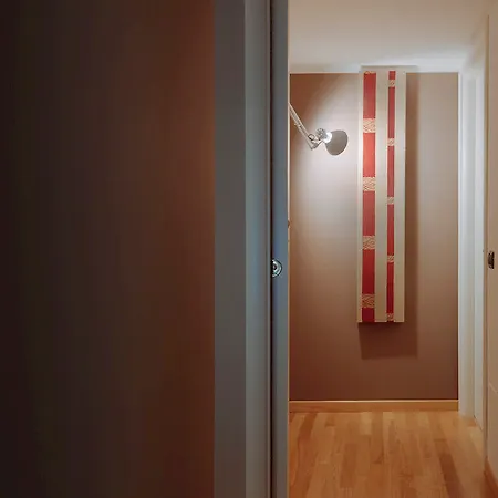 Fifty Eight Apartment *